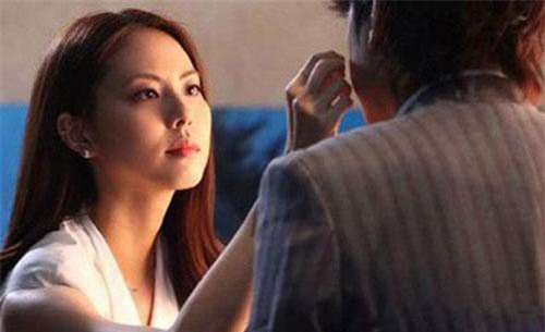 Bạn trai công khai “bóc bánh trả tiền”, tôi bật khóc nức nở nghe anh nói lý do