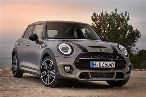 3. MINI Cooper 5 cửa.