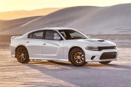 4. Dodge Charger SRT Hellcat 2015 (vận tốc tối đa: 328 km/h).