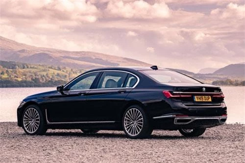 6. BMW 7 Series.