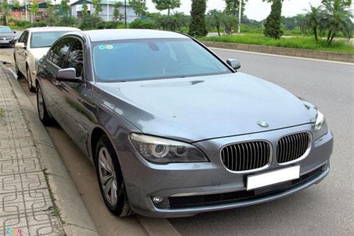 Cận cảnh xe sang BMW 730 Li, giá gần 1 tỷ đồng