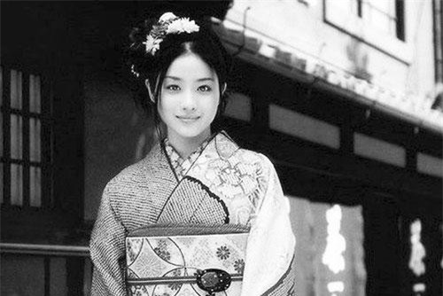 Ngày càng nhiều đàn ông Nhật bị vợ... đánh