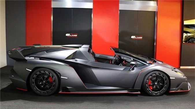 "soi" lamborghini veneno roadster voi than carbon doc nhat the gioi hinh 2