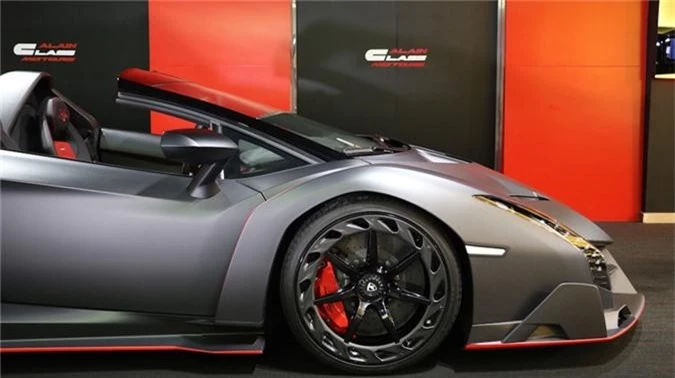 "soi" lamborghini veneno roadster voi than carbon doc nhat the gioi hinh 6