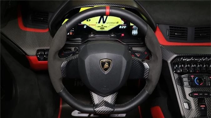 "soi" lamborghini veneno roadster voi than carbon doc nhat the gioi hinh 9