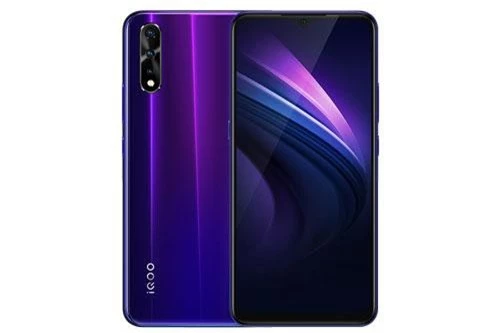 “Trái tim” của Vivo iQOO Neo là vi xử lý Qualcomm Snapdragon 845 lõi 8 với xung nhịp tối đa 2,8 GHz, GPU Adreno 630. RAM 4 GB/ROM 64 GB, RAM 6 GB/128 GB, RAM 8 GB/ROM 64 GB, RAM 8 GB/ROM 128 GB (không có khay cắm thẻ microSD). Hệ điều hành Android 9.0 Pie; được tùy biến trên giao diện Funtouch OS 9.0.