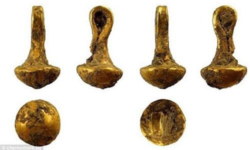 Phát hiện trang sức vàng 24 carat 6.600 năm tuổi