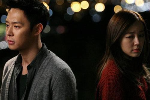 Hí hửng vì có người yêu xinh như hotgirl, anh chàng tái mặt khi khoe với bạn bè