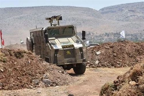FSA sản xuất thành công xe bọc thép chở quân đầu tiên tại Syria