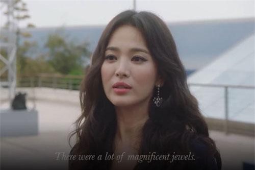 Bất chấp sự cay nghiệt của dư luận Hàn, Song Hye Kyo vẫn là "con cưng" của các thương hiệu sau khi ly hôn Song Joong Ki