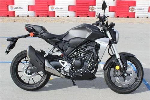 3. Honda CB300R 2019 (giá khởi điểm: 4.649 USD).