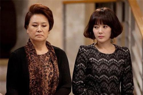 Mẹ tham lam, chồng hèn nhát, cuộc đời tôi là chuỗi ngày bi kịch nối tiếp