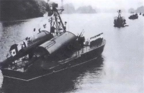 Tàu tên lửa cỡ nhỏ Dự án 183R - Komar của Hải quân Việt Nam. Ảnh: Báo Hải quân Việt Nam. Tàu tên lửa cỡ nhỏ Dự án 183R - Komar của Hải quân Việt Nam. Ảnh: Báo Hải quân Việt Nam.