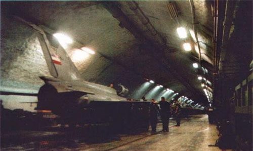 Bí mật sân bay ngầm giúp Không quân Serbia an toàn trước chiến dịch ném bom của NATO