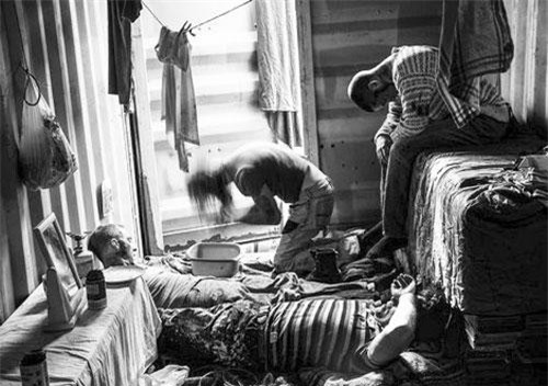 Những kẻ buôn người giả làm tình nguyện viên lừa người vô gia cư