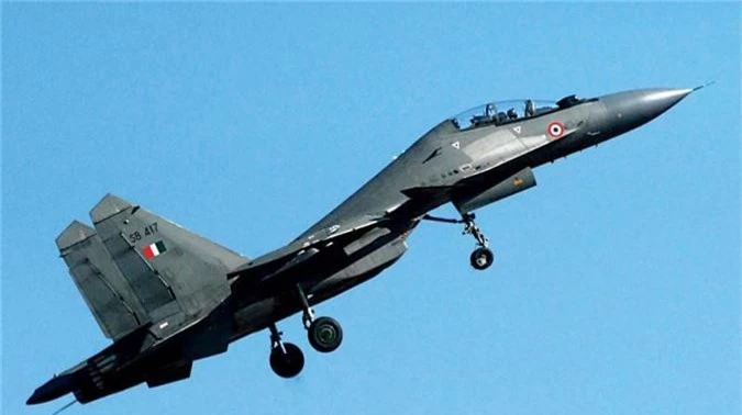 An Do mua cung luc 18 tiem kich, lai la Su-30MKI duoc xuong ten-Hinh-9