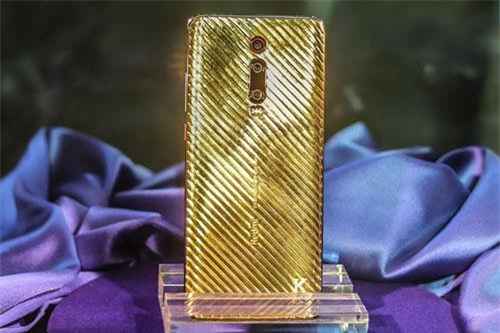 Xiaomi Redmi K20 Pro Signature 'siêu ngầu' với vỏ vàng nguyên chất, đính kim cương