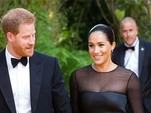Meghan Markle lại gây thù chuốc oán với các nhân viên trong cung điện hoàng gia, khiến nhiều người khó chịu