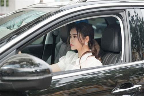 Trương Quỳnh Anh: “Tôi một mình đã quen nên thui thủi đi đâu cũng chẳng thấy buồn”