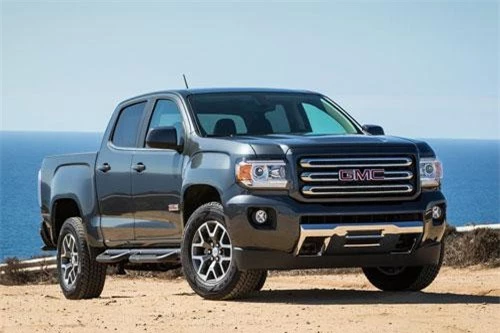 3. GMC Canyon (giá khởi điểm: 23.295 USD).