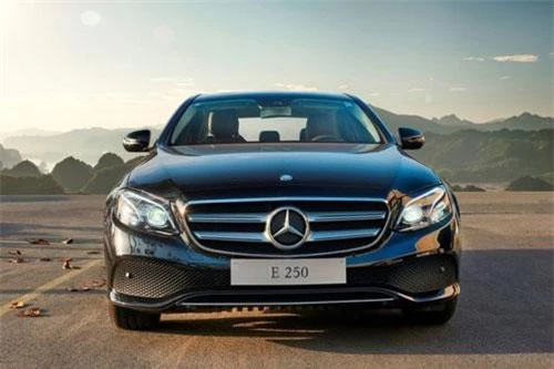 MERCEDES E250 2019.