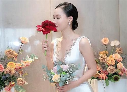 Ở tuổi 32 MC Minh Hà xứng danh mỹ nhân gợi cảm nhất nhì VTV