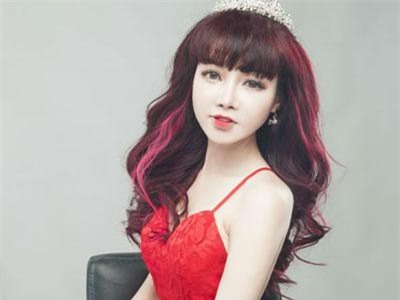 Hà Thu Trang - Bàn tay vàng làm khuynh đảo cộng đồng mạng