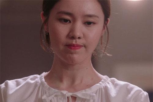 Nửa năm kết hôn chồng đụng chạm duy nhất đêm tân hôn, vợ cay đắng tự hỏi vì sao và chết điếng với lời giải đáp