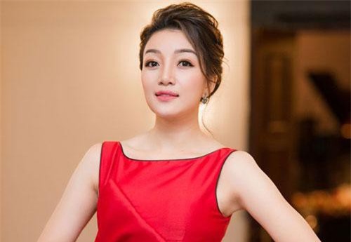 Phạm Thu Hà mất hơn 1000 ngày để làm mới 9 bản tình ca bất hủ