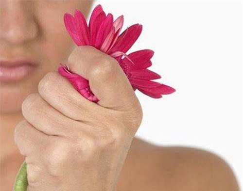 Mẹ chồng tôi nhẫn tâm lừa con dâu