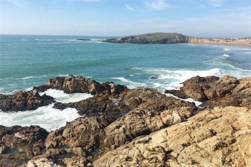 Khám phá bên kia bức tường biên giới của Trump