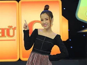 Puka đáp trả khi bị chê làm MC kém duyên