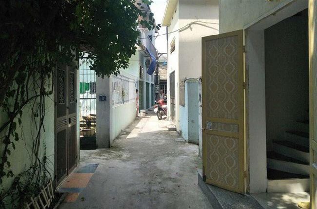 Chó dữ cắn bà cụ 76 tuổi gây trọng thương