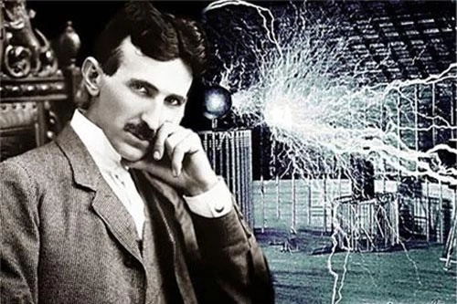Nikola Tesla tuyên bố đã phát minh ra một vũ khí với cái tên “tia hủy diệt” có tác dụng ngăn chặn nguy cơ chiến tranh.