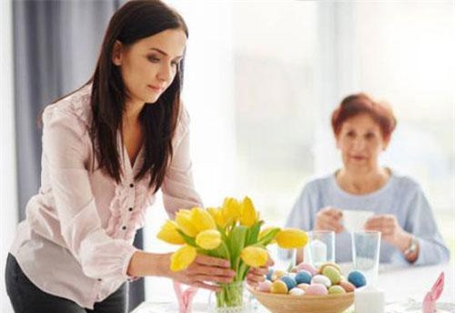 Mẹ chồng nói “Đàn ông bồ bịch mới sợ còn “đi gái” là chuyện bình thường”