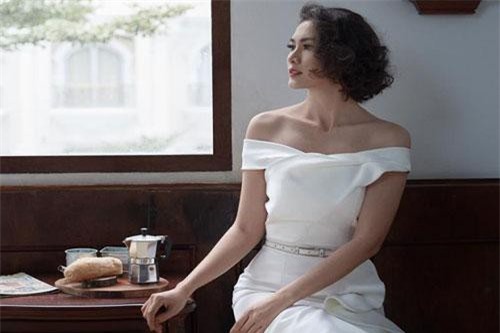 Anh Thư "Những cô gái chân dài": Sau hôn nhân ngọt ngào là 5 năm chờ chồng ký... đơn ly hôn