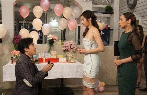 Hí hửng mang nhẫn tiền tỷ tới cầu hôn bồ nhí, ngờ đâu cô ta đáp lại 1 câu khiến anh chàng lạnh gáy, bỏ nhẫn chạy ngay