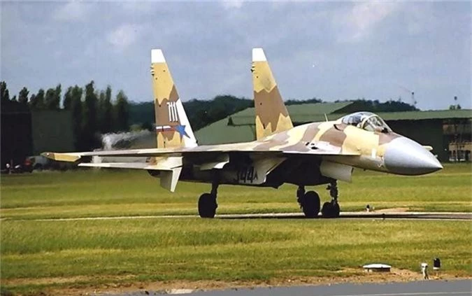 Chien dau co yeu menh Sukhoi Su-37 da bi “khai tu” ra sao-Hinh-2