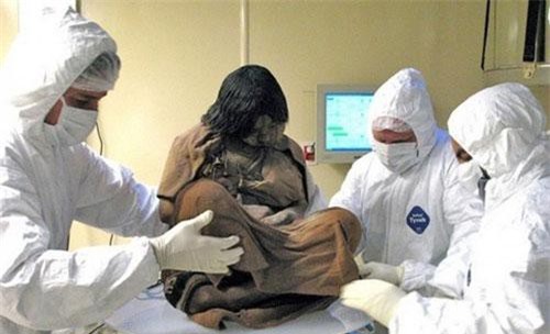 Bí ẩn xác ướp 3 đứa trẻ được chôn từ 500 năm trước, đánh lừa cả các nhà khoa học vì "trông chỉ như đang ngủ một giấc dài"