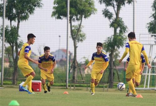 Ngôi sao U22 Việt Nam “choáng” vì SEA Games tổ chức trên sân cỏ nhân tạo