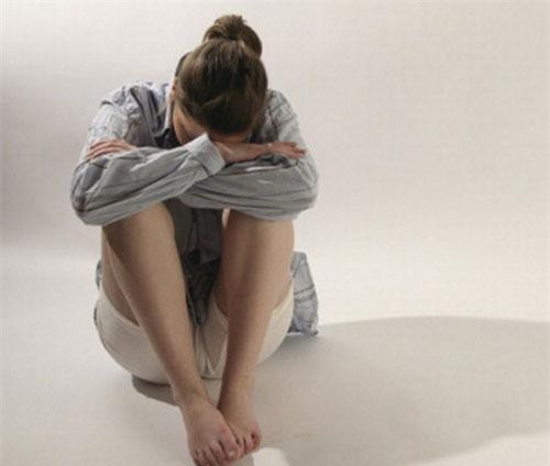 Con dâu vô cớ đánh mẹ chồng