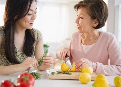 Bí quyết "trị" mẹ chồng tai quái của bà mẹ 2 con