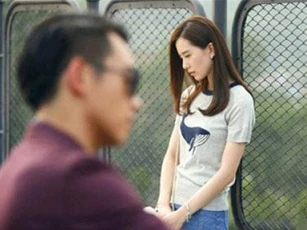 Em ra đi để anh được 'đoàn tụ' với người phụ nữ đến sau