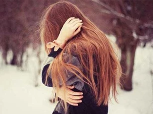 Mẹ chồng sáng sáng chặn cửa, 'soi' quần áo con dâu