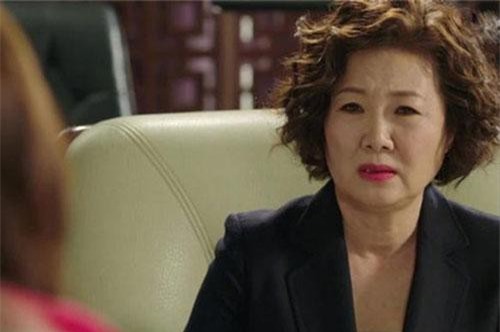 Mẹ chồng hầm cháo tẩm bổ khiến con dâu mang bầu khóc nghẹn vì 'sợ'