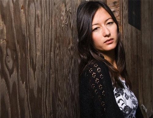 Nhìn chậu nước tro mẹ chồng định tắm cho cháu mà tôi bàng hoàng kinh hãi