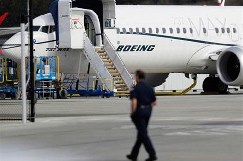 Boeing thừa nhận thiệt hại hơn 5 tỉ USD