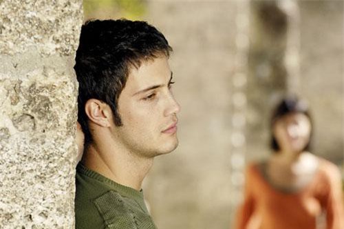 Rụng rời tay chân khi nhận được kết quả xét nghiệm, tôi chưa biết nói thế nào với vợ thì nghe cô ấy báo tin đang mang thai 3 tháng