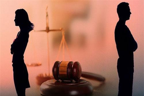 Cô giáo bất ngờ nhận thông báo ly hôn sau hai tháng lấy chồng