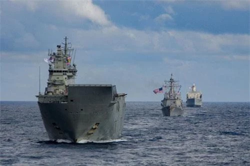 Cuộc tập trận chung hải quân mang tên Talisman Sabre 2019 do Australia và Mỹ cùng đứng ra đồng tổ chức vừa rồi đã bắt đầu với sự tham gia của một loạt các tàu hải quân tới từ nhiều quốc gia. Nguồn ảnh: Sina.